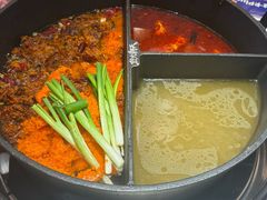 -热火朝天鲜切牛肉火锅(南强街巷店)