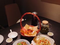 -鸽子侯·家宴·平价海鲜(市图书馆店)