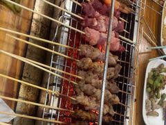 -哈尔滨小酒馆·鲜肉现穿自助烧烤(康新花园店)