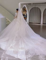 -艾米丽婚纱礼服