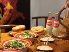 -楚东君•襄阳牛肉面牛杂煲(陆家嘴正大店)