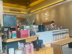 大堂-星巴克臻选(深圳龙华红山天虹店)