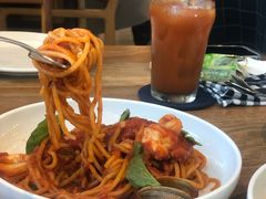 -ROAST coffee & eatery
