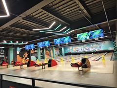 -极限PLAY运动娱乐新世界·团建派对表演休闲馆·室内高空游乐园