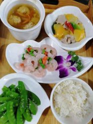 -卓玥国际月子会所(罗山路店)