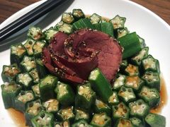 黑椒牛肉拼秋葵-将相和·海鲜蒸饺大连菜