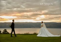 -乐派诗婚纱摄影