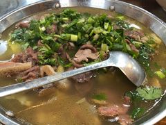 -杨三娘跷脚牛肉(羊子山西路店)
