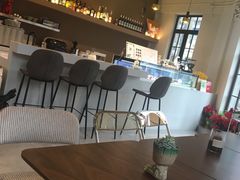 -Fridi Patisserie Cafe