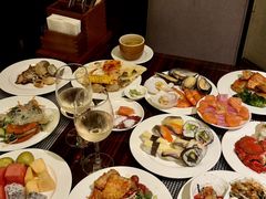 -广州万富希尔顿酒店·感趣自助餐厅·金秋蟹宴生蚝海鲜刺身