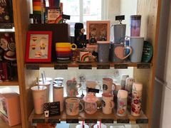 零售区-星巴克臻选(外滩中心店)