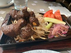 -穹六人间 people 6(岳阳路店)
