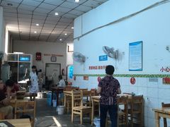 -雷祖芳老妈蹄花店