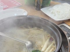 -濠轩阁特色生蚝火锅(水湾路店)