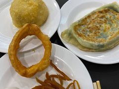 -聚德华天护国寺小吃(甜水园店)