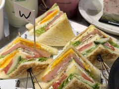 -W COLLECTIVE  DESSERT SHOP