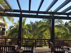 -亚龙湾喜来登·美景台大堂吧