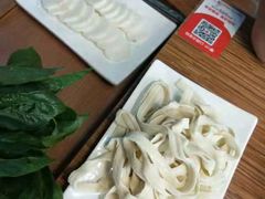 -陆记牛庄·碳锅龙虾烧烤(爱上花园店)