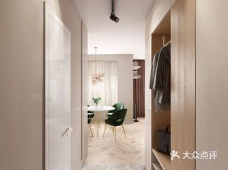 设计师以北欧风为基调，暖色原木、粉色、金色搭配