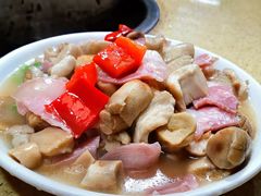 -东巴谷野生菌火锅餐厅