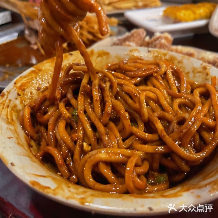 小街天府｜我原称之为洛阳最好吃的小吃街[爱心]