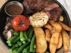 慢煮澳洲M8谷饲和牛扒配薯角-农畉LONFOOD(福田星河COCOPark店)