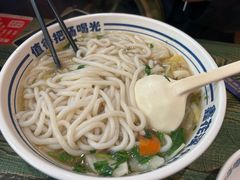 -鑫花溪牛肉米粉(东环大润发店)