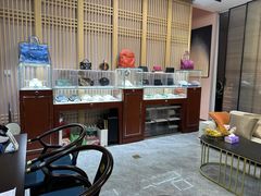 -吉吉吉名品二手奢侈品名表名包回收(静安店)