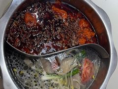 -岗上渣渣老火锅(两路口店)