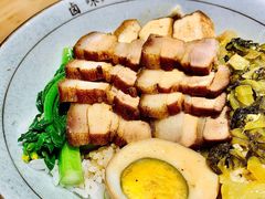 经典五花肉饭-狮头牌卤味研究所·卤味饭(花城汇南区店)
