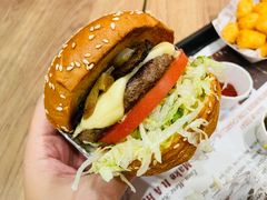 -The Habit Burger Grill 哈比特汉堡(世博店)