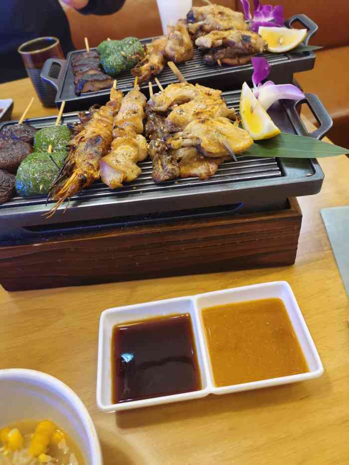 青禾日式料理(万达广场店)-"环境布置真心不错,有和风包房,有椅子的,.