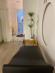 -闺蜜瑜伽·普拉提女性塑形馆