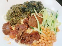 烧椒皮蛋牛肉拌面-拌面小当家
