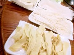-咱屯子铁锅炖直营店(保利店)