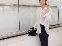 -冰纷万象滑冰场(深圳万象城店)