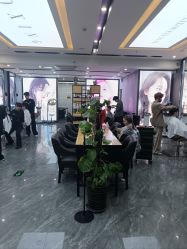 -藤野造型烫染·漂发