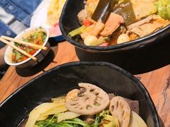 -万记麻辣烫国展总店