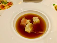 牛尾清汤佐黑松露饺子-蝶舍·MAISON PAPILLON