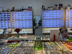 -天空之镜眼镜店蔡司依视路配镜授权零售店(望京颐堤港店)