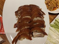 片鸭皮单吃-新興传承烤鸭