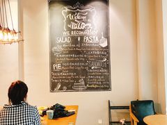 大堂-HELLO 27 意面·沙拉·帕尼尼