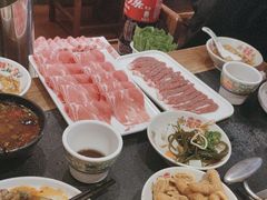 -沸炉重庆老火锅(军事博物馆店)