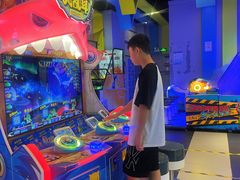-反斗乐园π·电玩·高空拓展·蹦床(龙华天虹店)