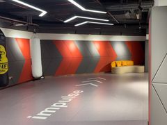 -英派斯健身旗舰店(海信国际中心馆)