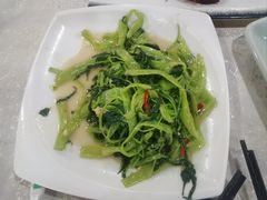 -荷香居(洞企石路店)