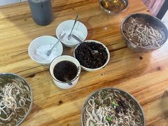 -正宗杨记普洱酸醋米线(总店)
