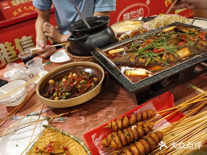 小辉哥大排档(船山路总店)招牌烧鸡脚图片