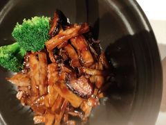 鲍汁什菇一品煲-俏江南天津时尚曲艺主题餐厅(马场道店)