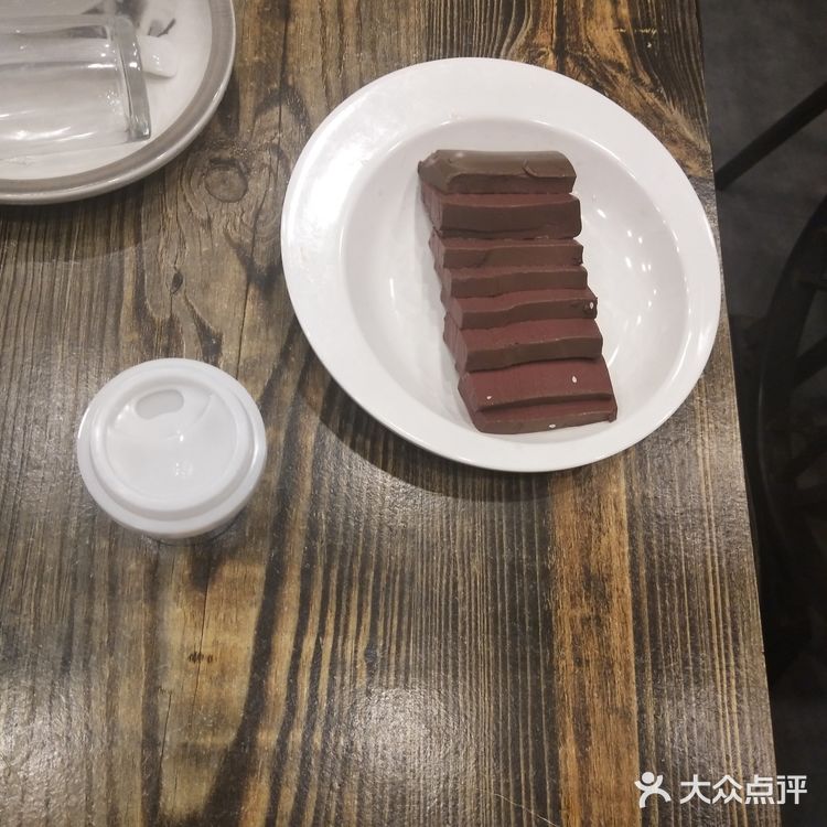 比上周在星光大道吃的潮汕牛肉火锅好多了，量多